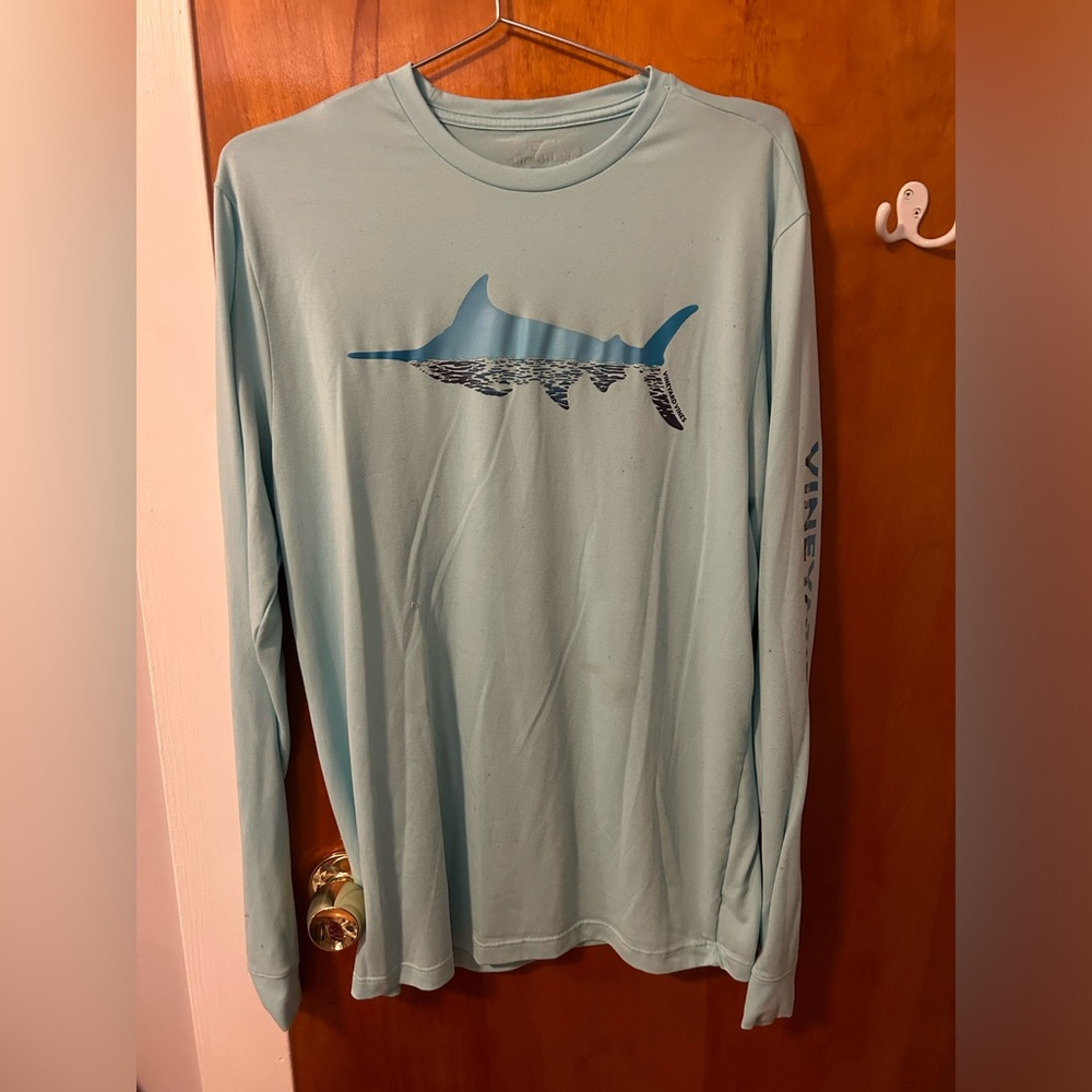Used men’s Vineyard Vines long sleeve